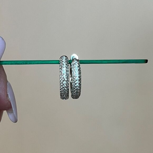 The Brilliance Mini Hoop Earrings in 925 and cubic zirconia - Picture 3 of 11